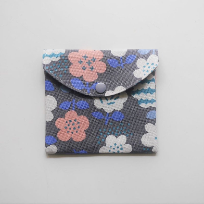 收纳包/口罩收纳包/小物包/棉棉包=北欧风=童话花园 - 化妆包/杂物包 - 棉．麻 