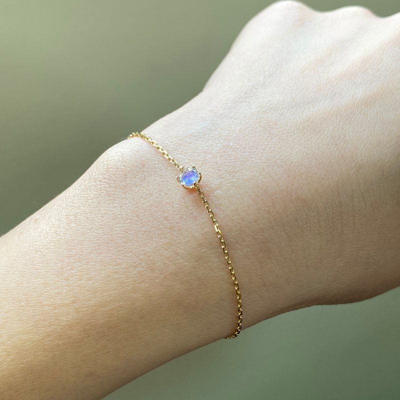 Emerald Gift拈翠-9K金顶级玻璃体切面蓝月光石手链-六爪镶 - 手链/手环 - 半宝石 金色