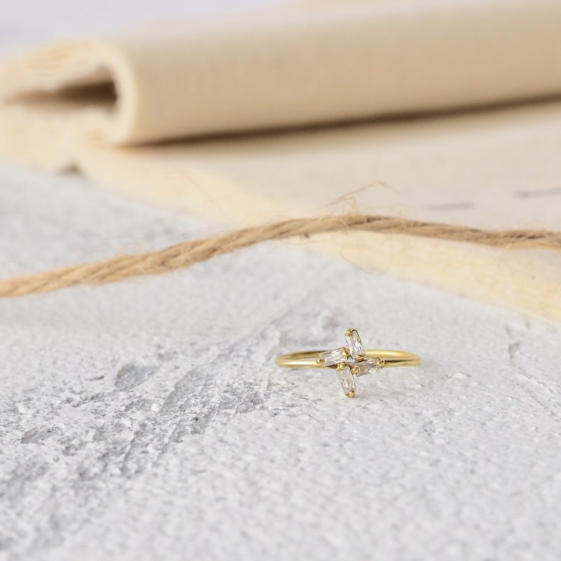 手工锆石黄铜戒指 风车 细戒 - 戒指 - 其他金属 金色