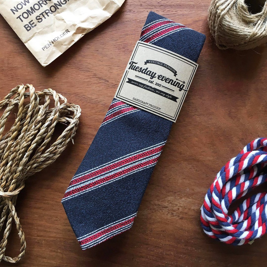 Deep Blue with Red Snow Stripe Neck Tie - 领带/领带夹 - 棉 蓝色