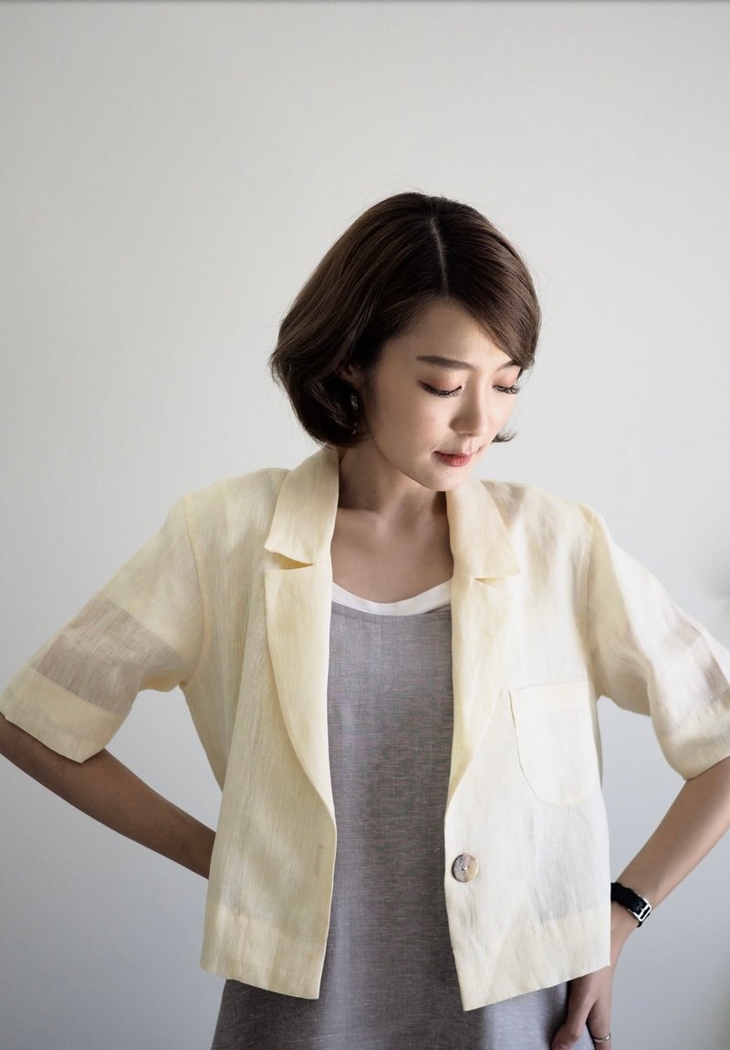After The Rain Short Sleeve Blazer Linen Yellow Color - 女装衬衫 - 棉．麻 黄色