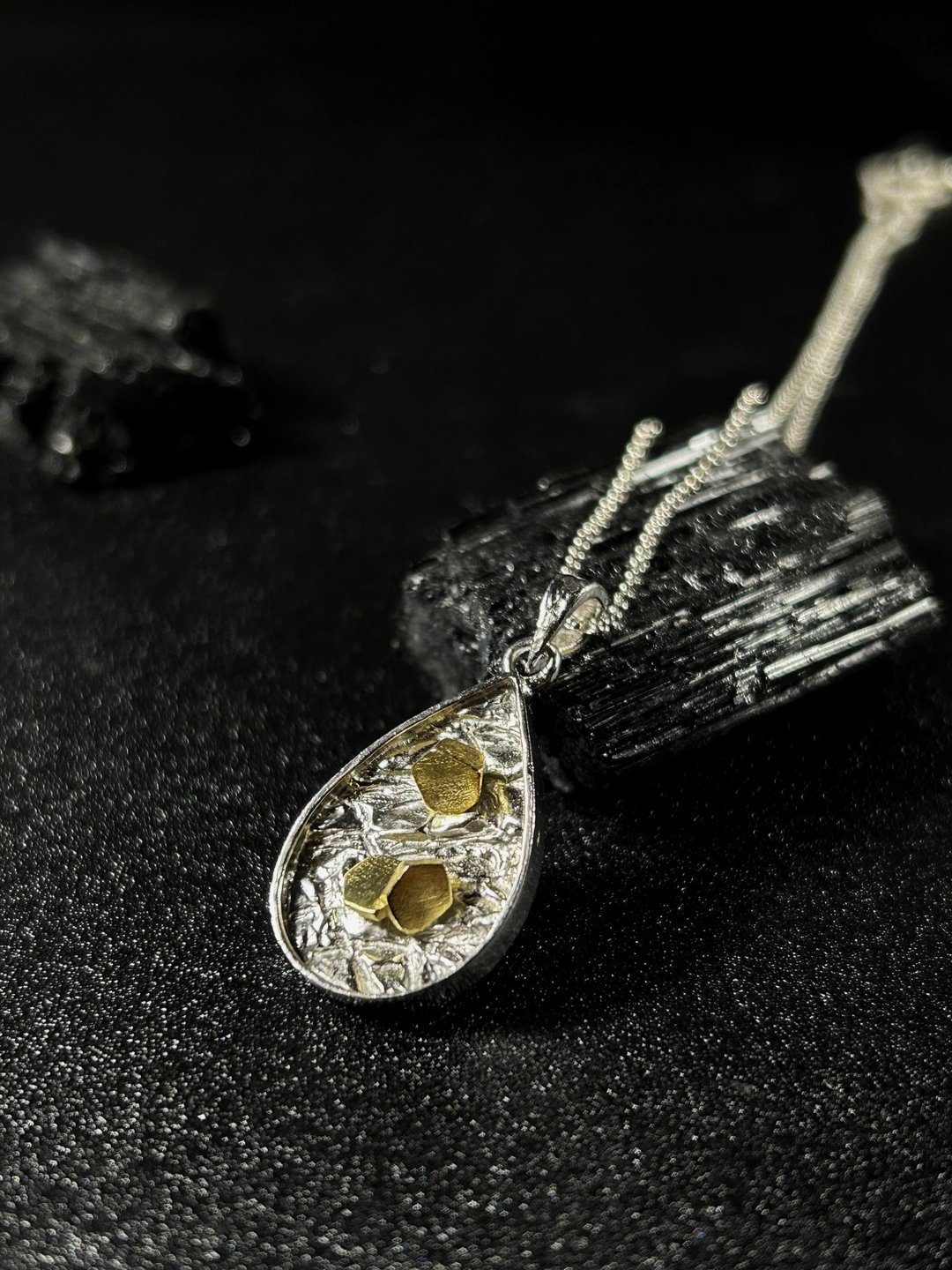 仿生矿脉吊坠 - 金色水滴型 - 项链 - 纯银 银色