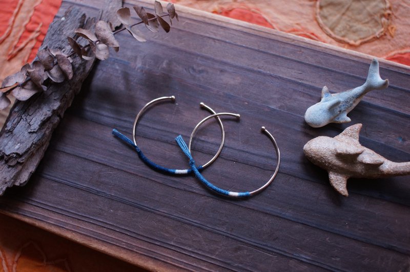 京都绝色【金阁】─ 富士 留白蓝染小手镯 - 手链/手环 - 纸 蓝色