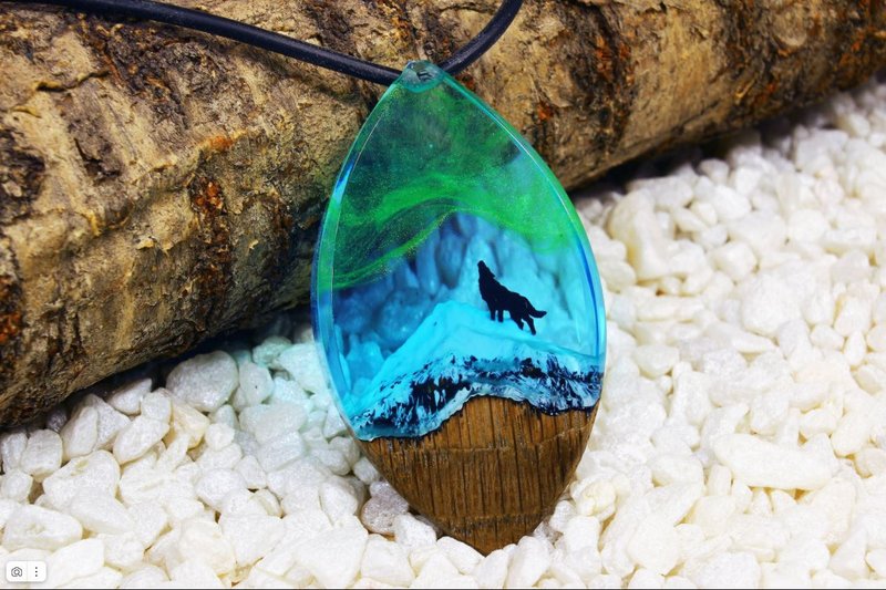 Northern Lights necklace with wolf, wood resin necklace mountain blue pendant - 项链 - 木头 多色