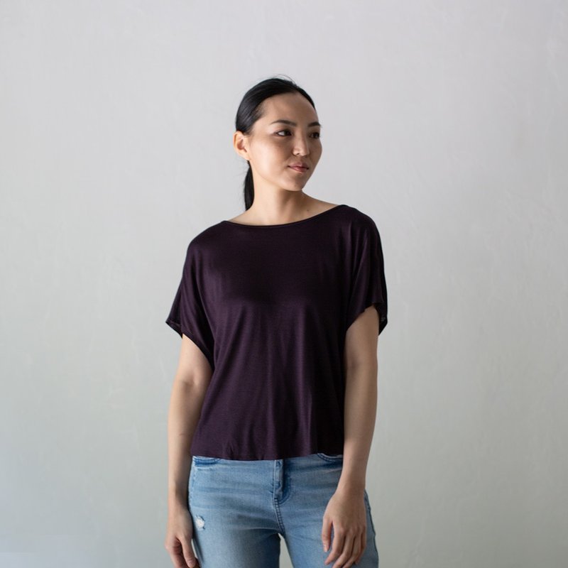 潇洒轻狂后背扭转上衣 A Reckless Soul Back Twist Top T332 - 女装上衣 - 其他人造纤维 多色