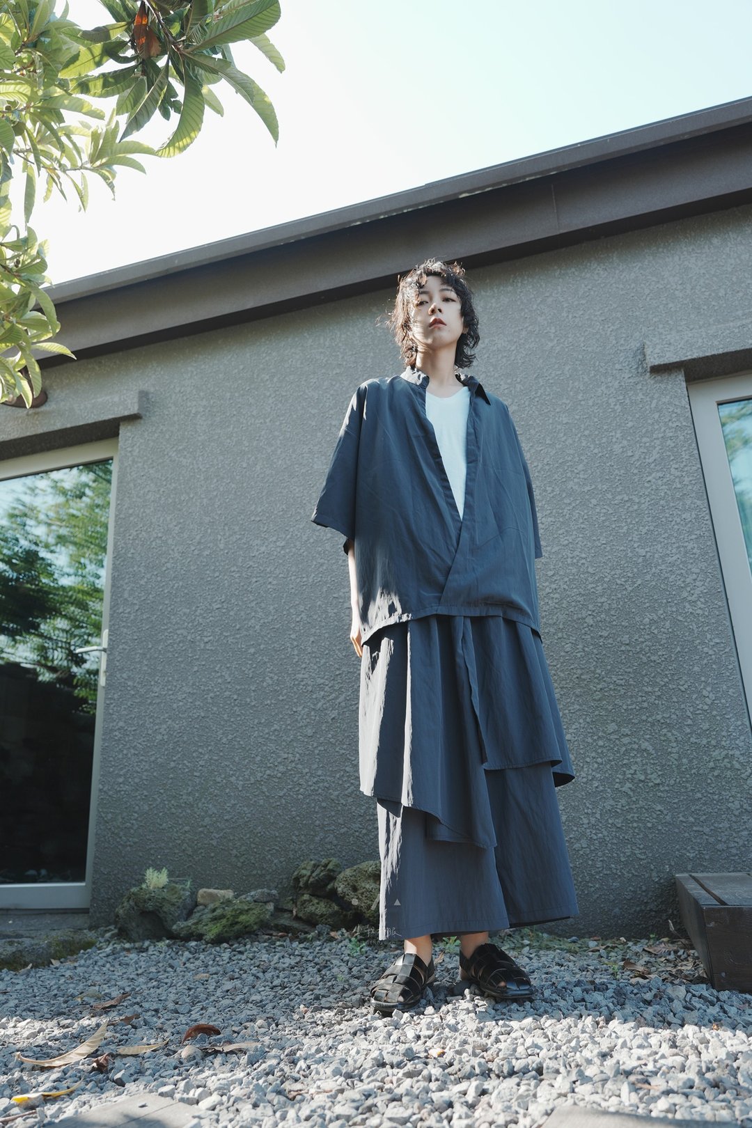 无常套装 深 V 剪裁短袖衬衫 + 双层武士裤 - 2 色 - 灰 - 女装长裤 - 棉 灰色