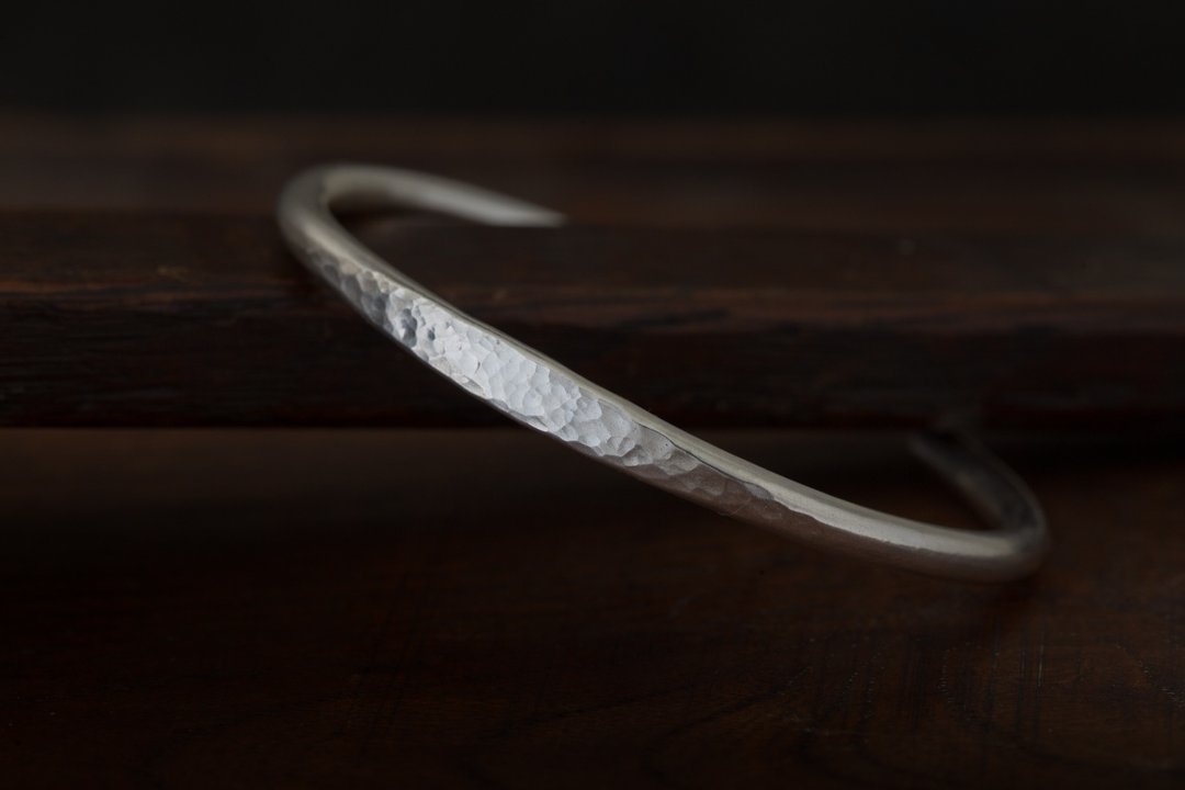 经典目眼 纯银手环 Flat Cuff 999 Silver Bangle - 手链/手环 - 纯银 银色