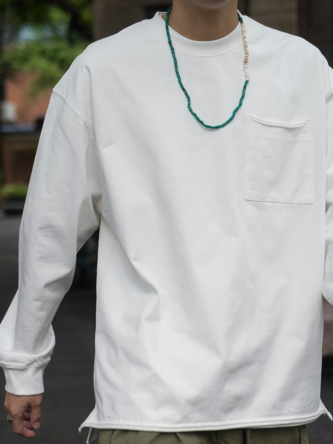 T-Shirt 重磅純色卷邊設計 日系潮流百搭口袋長袖T恤 慵懶風打底T - 男装上衣/T 恤 - 棉 白色