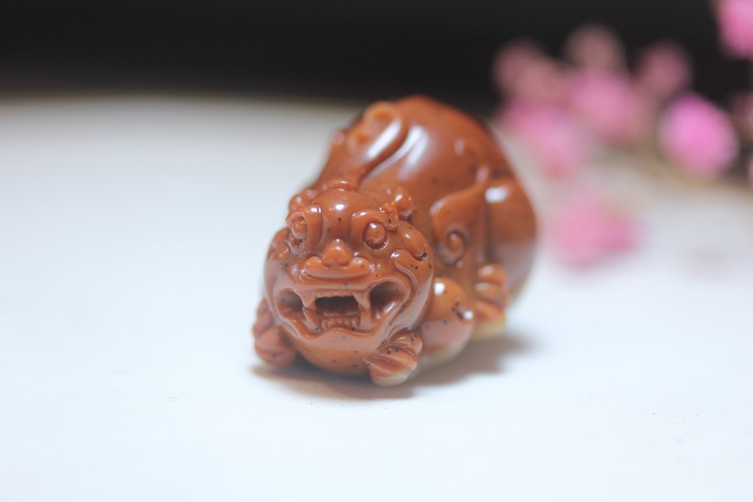 【貔貅】天然黄蜡石老年斑皮  特色吊坠 项链 招财神兽挂件 - 项链 - 玉石 红色