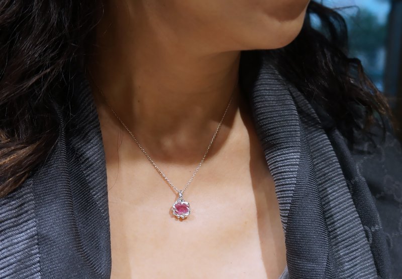 玥心时尚宝石 桃粉碧玺 手工银坠 EssyJewelry - 项链 - 纯银 红色