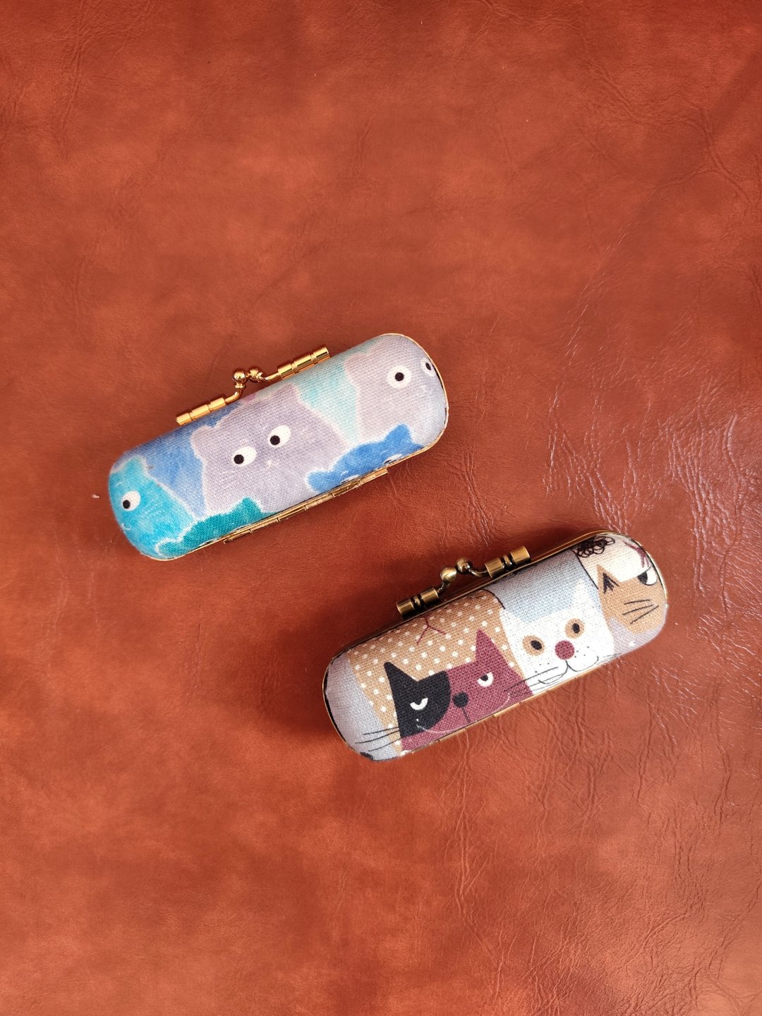 口金印章盒/咖啡色满满插画猫/蓝猫 - 收纳用品 - 棉 多色