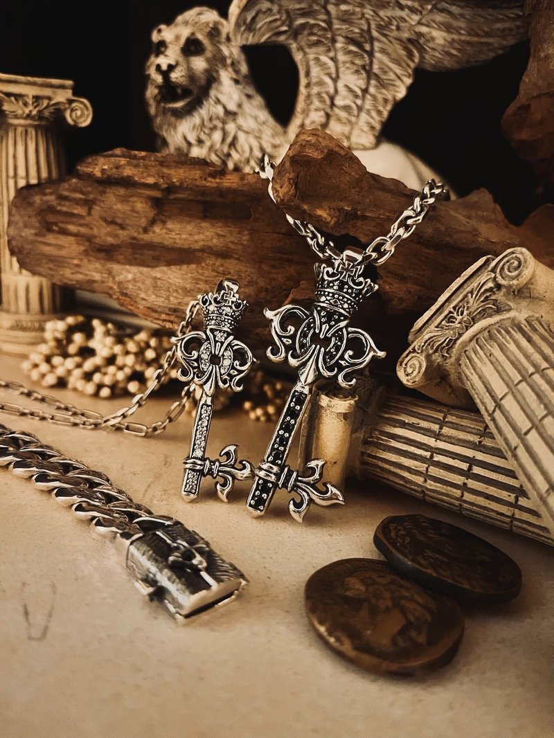 【巴洛克系列】法式皇冠钥匙  925纯银 坠饰 (不含链) - 项链 - 纯银 银色
