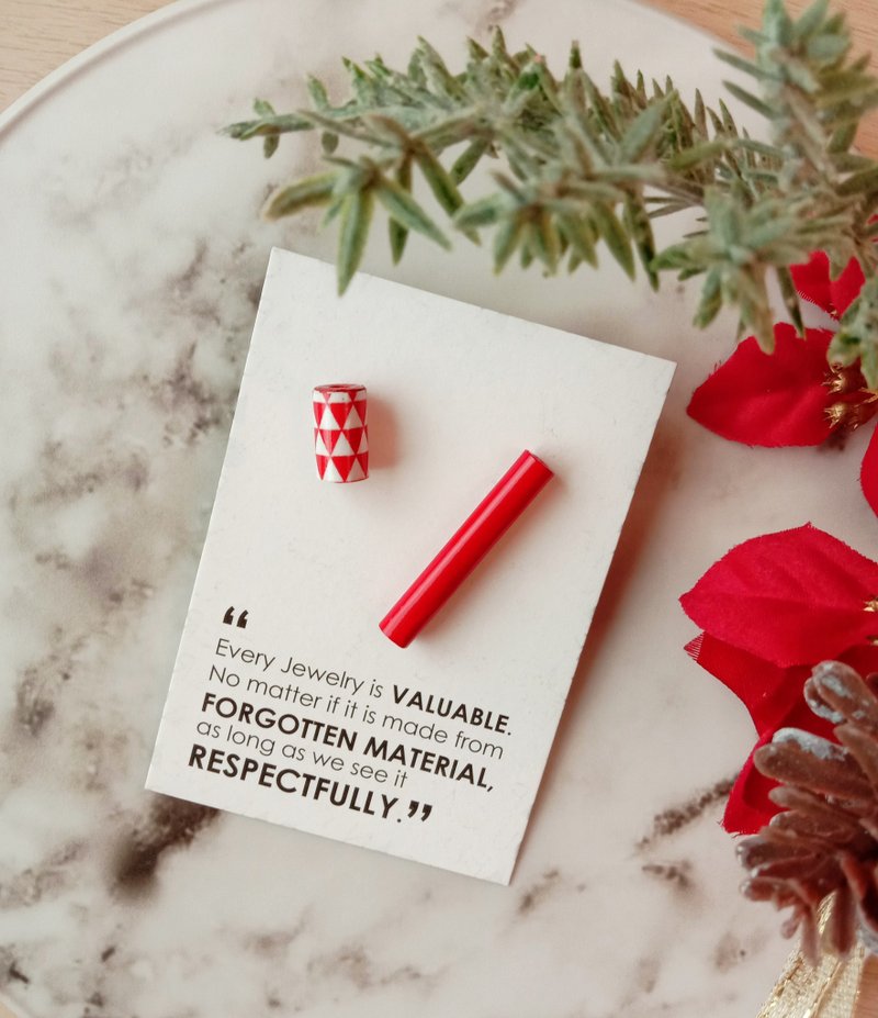 耳环_缤纷色_PICCOLO_鼓珠L+鼓珠M_不对称设计 - 耳环/耳夹 - 纸 红色