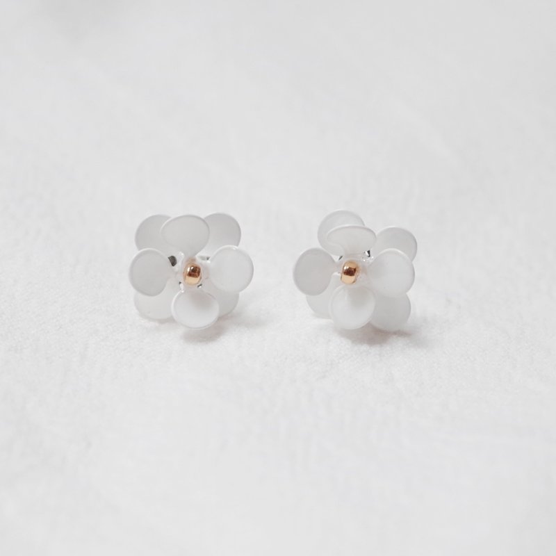 Little Witch | 迷你花(白) - 耳环/耳夹 - 其他材质 白色