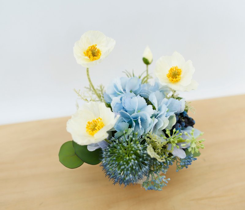 白虞美人蓝绣球香氛花艺/拟真花/礼物/桌花/永不凋零/人造花 - 植栽/盆栽 - 其他材质 多色