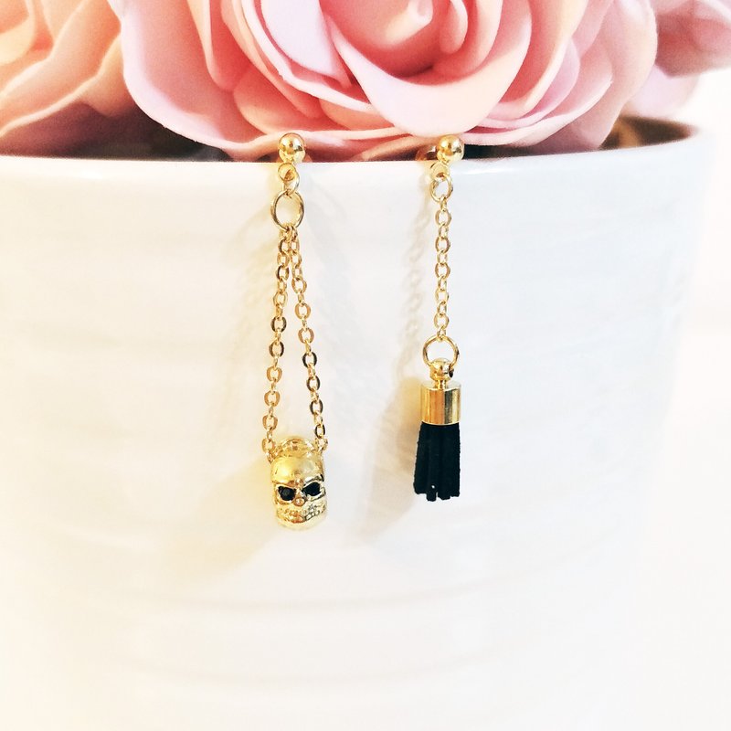 ::极简庞克系列:: 简约庞克骷髅头流苏个性不对称耳环耳钉 - 耳环/耳夹 - 其他金属 金色