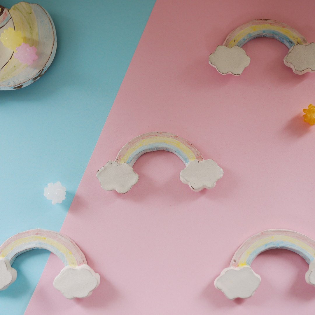 Cloud and rainbow chopstick rest - 筷子/筷架 - 陶 多色