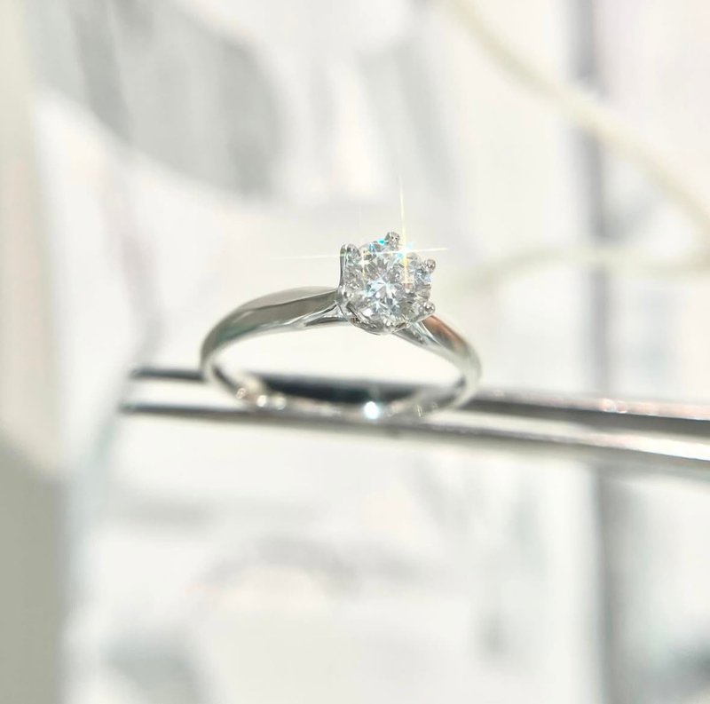 H22511 - 戒指 - 钻石 