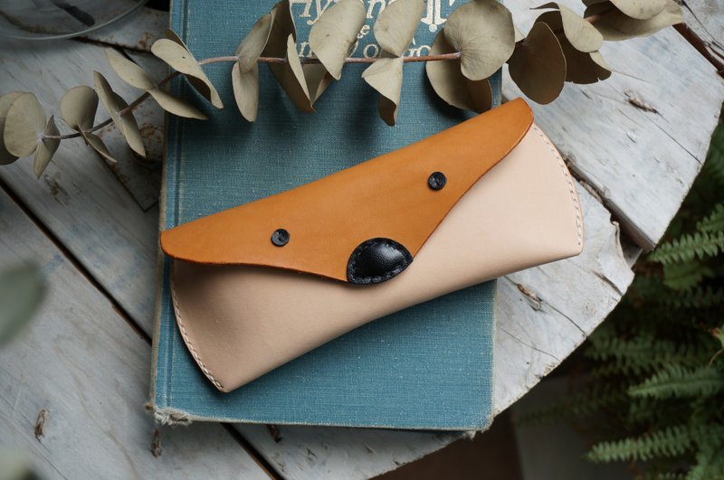 小狐狸眼镜盒 文具盒 笔盒 收纳盒 - 眼镜盒/眼镜布 - 真皮 卡其色