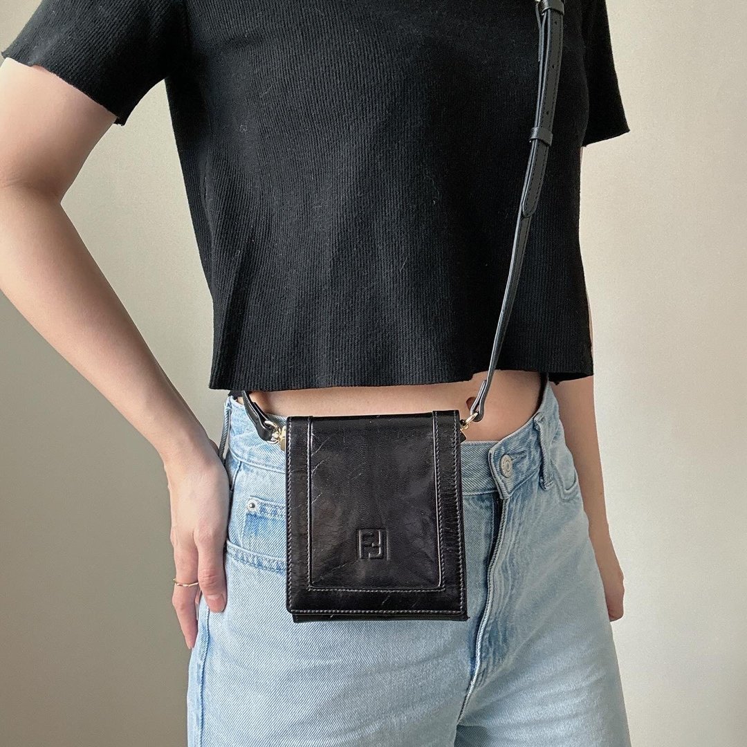 中古 Fendi 随身包 - 侧背包/斜挎包 - 真皮 黑色