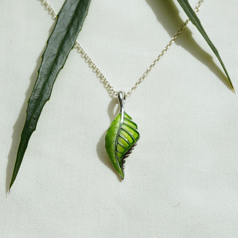 山毛榉叶珐琅项链 - 项链 - 银 绿色