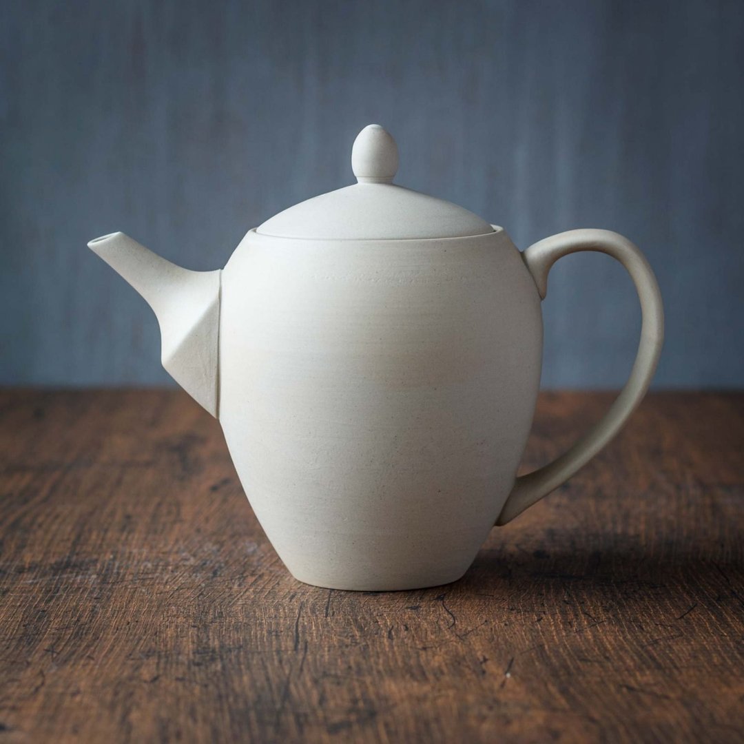 日本职人手工急须・高含铁陶土制・400ml・经典质感日式茶壶 - 茶具/茶杯 - 陶 白色