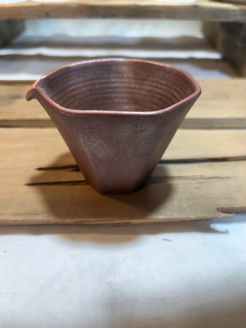 柴烧手作七角茶海 - 茶具/茶杯 - 陶 咖啡色