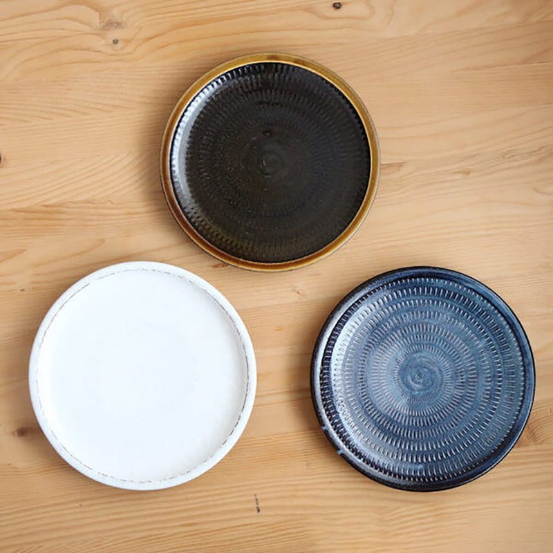 小石瓦窑 小石瓦窑 丸和窑 7 盘子 7 盘子 意大利面盘子 咖喱盘 - 盘子/餐盘/盘架 - 陶 黑色