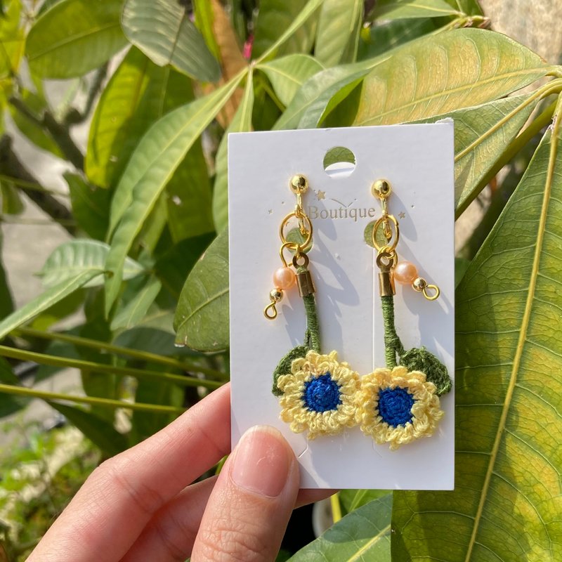 【手作饰品系列】 钩针编织 跳色小雏菊 夹式耳环 - 耳环/耳夹 - 铜/黄铜 