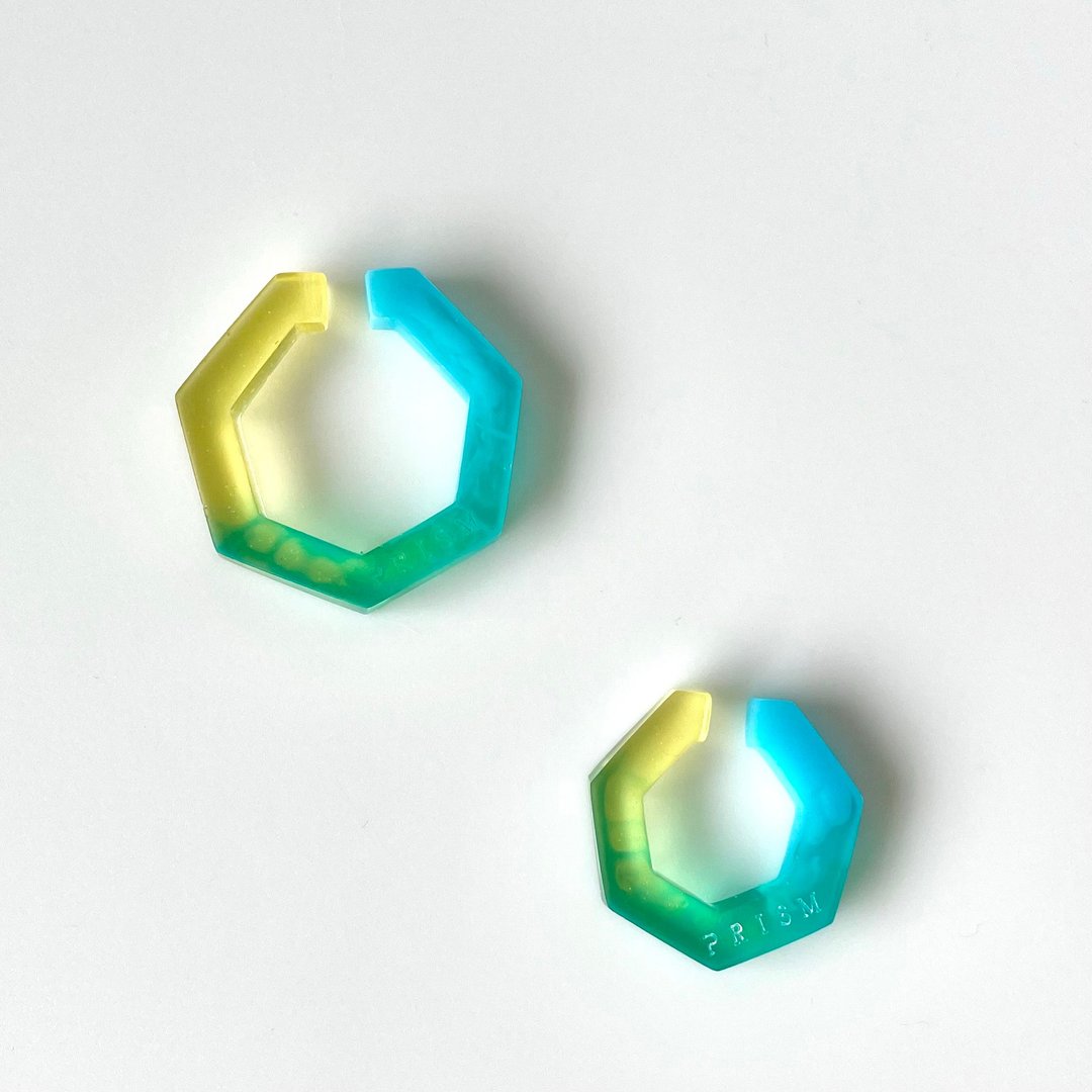 Ear cuff　clear yellow &amp; turquoise blue - 耳环/耳夹 - 树脂 蓝色