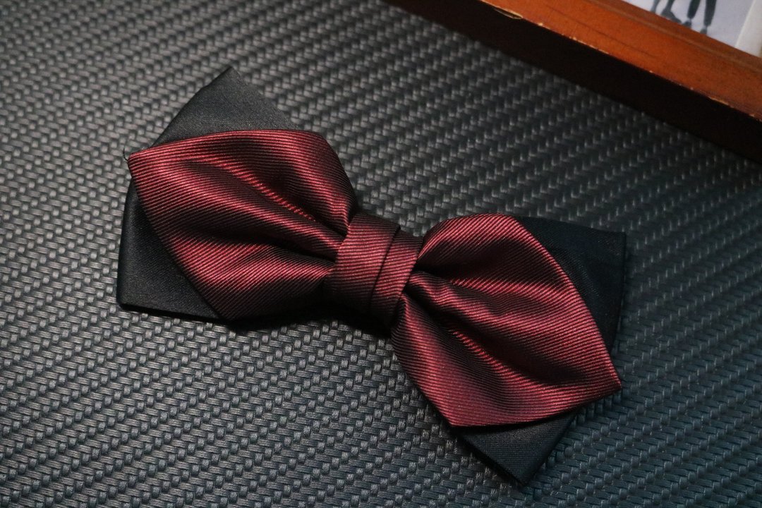 酒紅色尖角領結婚禮真絲雙層蝴蝶結 - 领结/领巾 - 丝．绢 多色