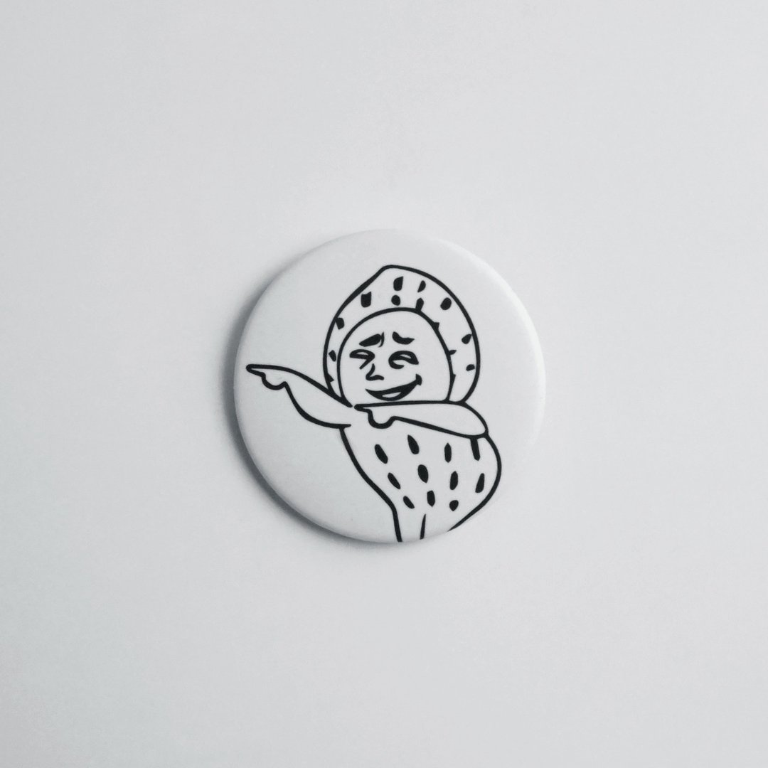 哎哟 花生 / Peanuts 胸章 徽章 - 徽章/别针 - 塑料 白色