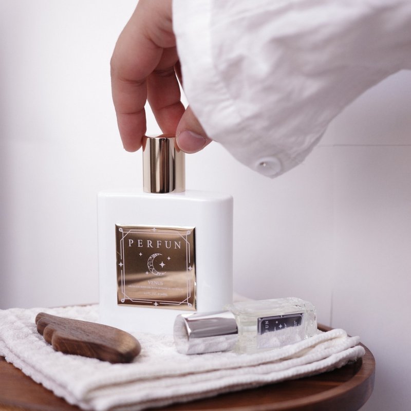 【礼盒】维纳斯星辰 舒眠调 保养型精油 l 迅速入睡 提升睡眠品质 - 身体护肤/按摩油 - 玻璃 