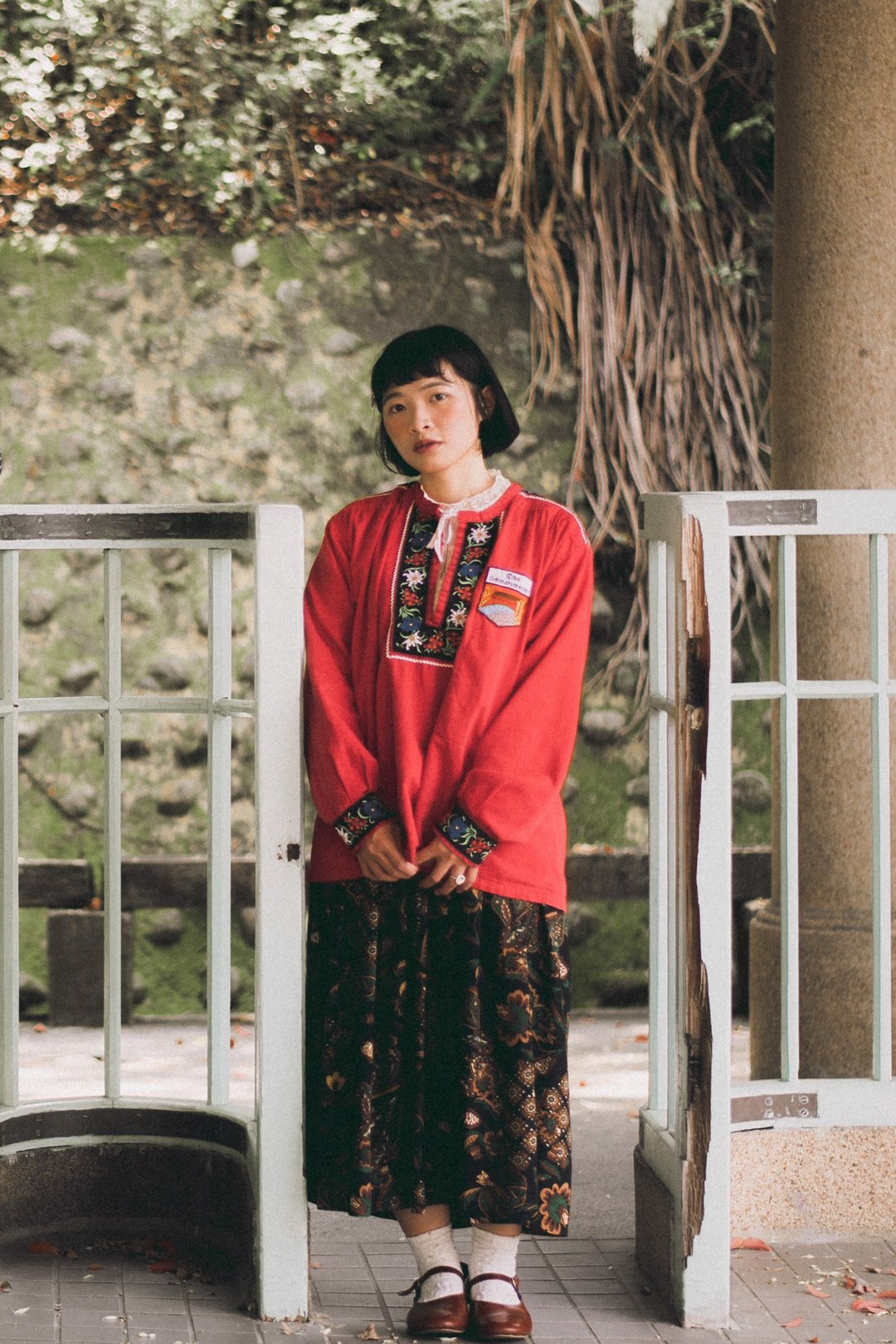 Swiss Folk Embroidered Shirt 瑞士雪绒花刺绣罩衫【初恋贩卖所 - 女装上衣 - 棉．麻 