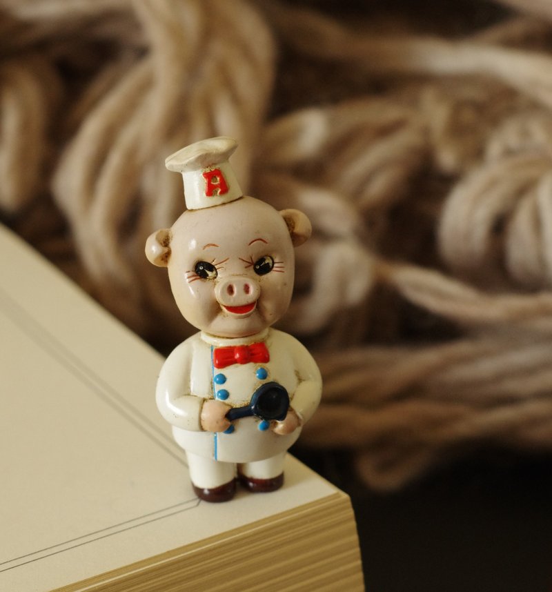 老杂货Damn Good Vintage 可爱小厨师小猪玩具摆饰 W631 - 玩偶/公仔 - 其他金属 金色