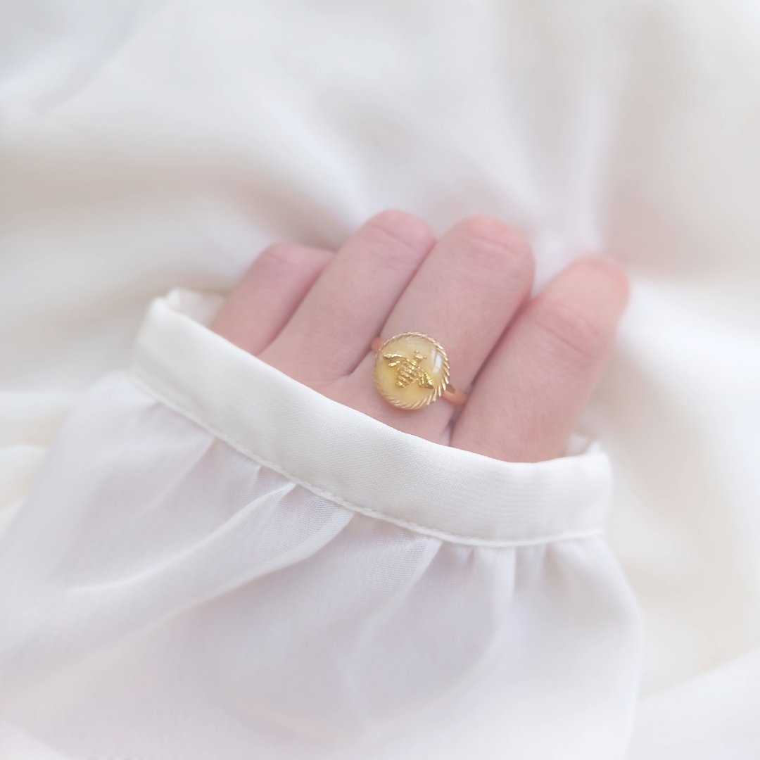 Honey Bee Vintage Ring C (Free Size/Honey Lemon) - 戒指 - 树脂 黄色