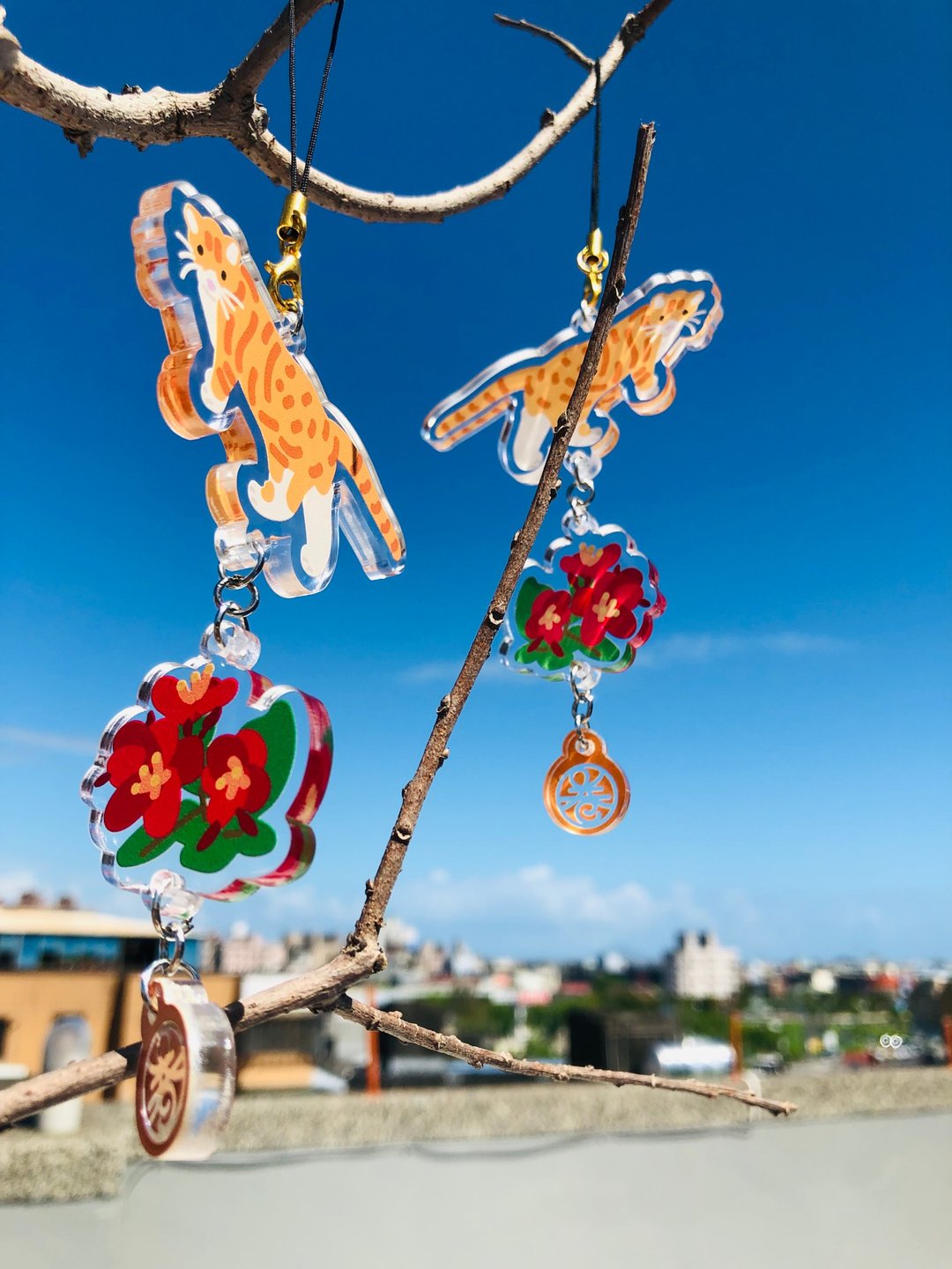 旅日冲绳狮-猫咪-花-插画压克力造型吊饰-s925纯银耳环 - 吊饰 - 压克力 