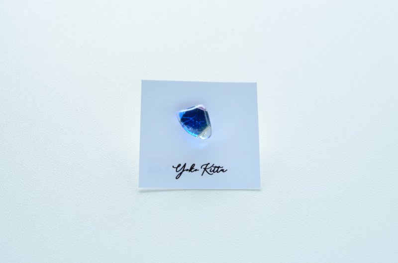 Glass drops / earrings / BLUE - 耳环/耳夹 - 玻璃 蓝色