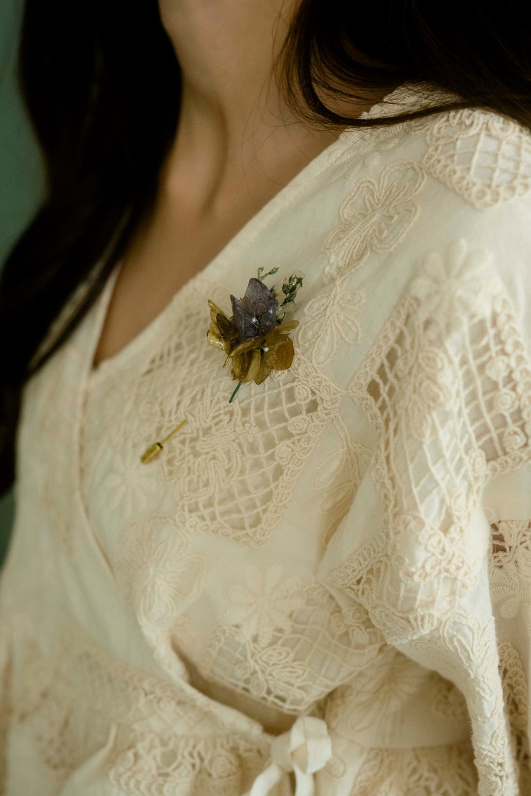 干燥花落秋别针 Paulina Pin - 胸针 - 植物．花 卡其色