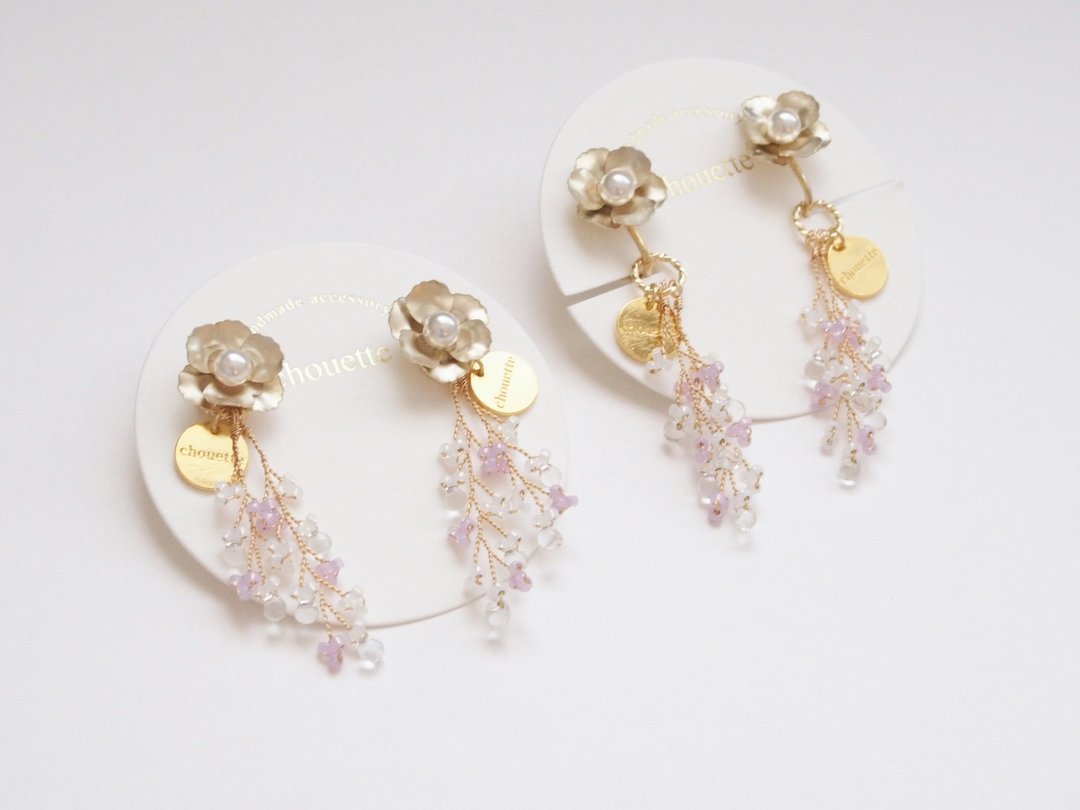 Matte gold flower earrings pink - 耳环/耳夹 - 其他材质 粉红色