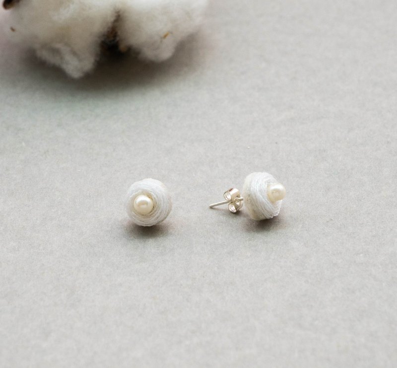 9点以后 | 纯手工刺绣耳环 | 蒙布朗花耳环 - 耳环/耳夹 - 绣线 多色