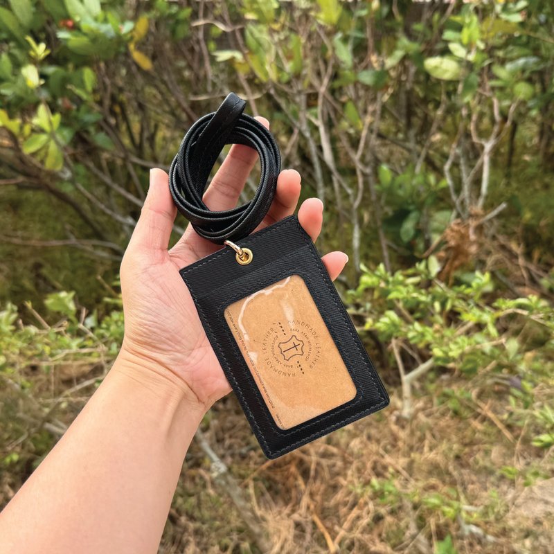 【职员证件套】黑色十字纹牛皮/附真皮挂绳/手缝直式横式识别证 - 证件套/卡套 - 真皮 黑色