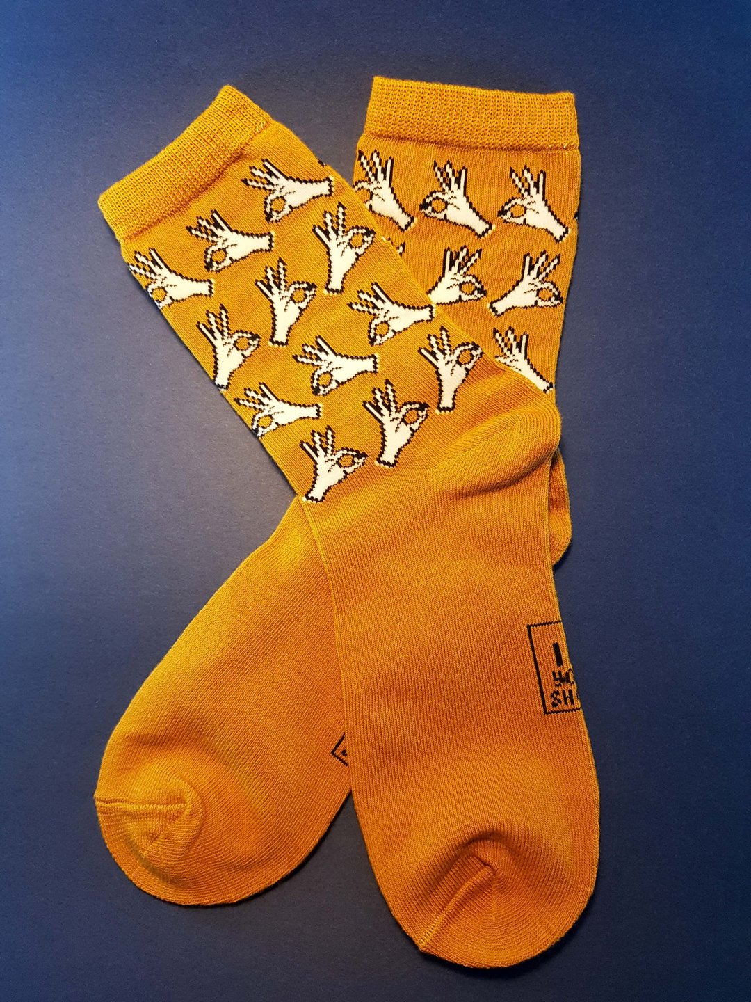 In Your Shoes 新品: I know you're watching...  │袜子 │限量 - 袜子 - 棉 黄色
