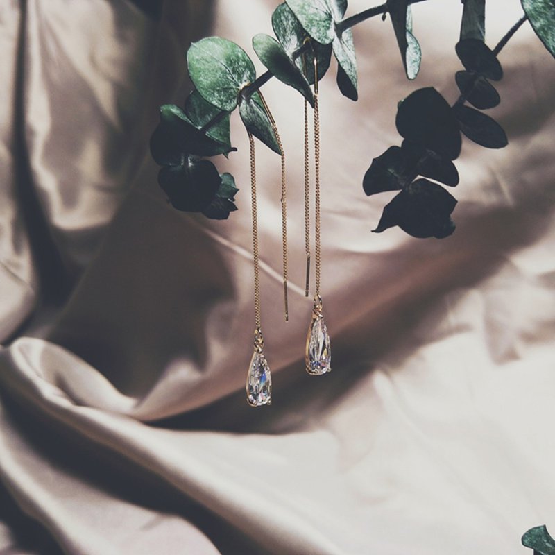 HiOnion极简法式复古浪漫包金耳环超仙闪亮锆石耳线长款修饰脸型 - 耳环/耳夹 - 宝石 白色