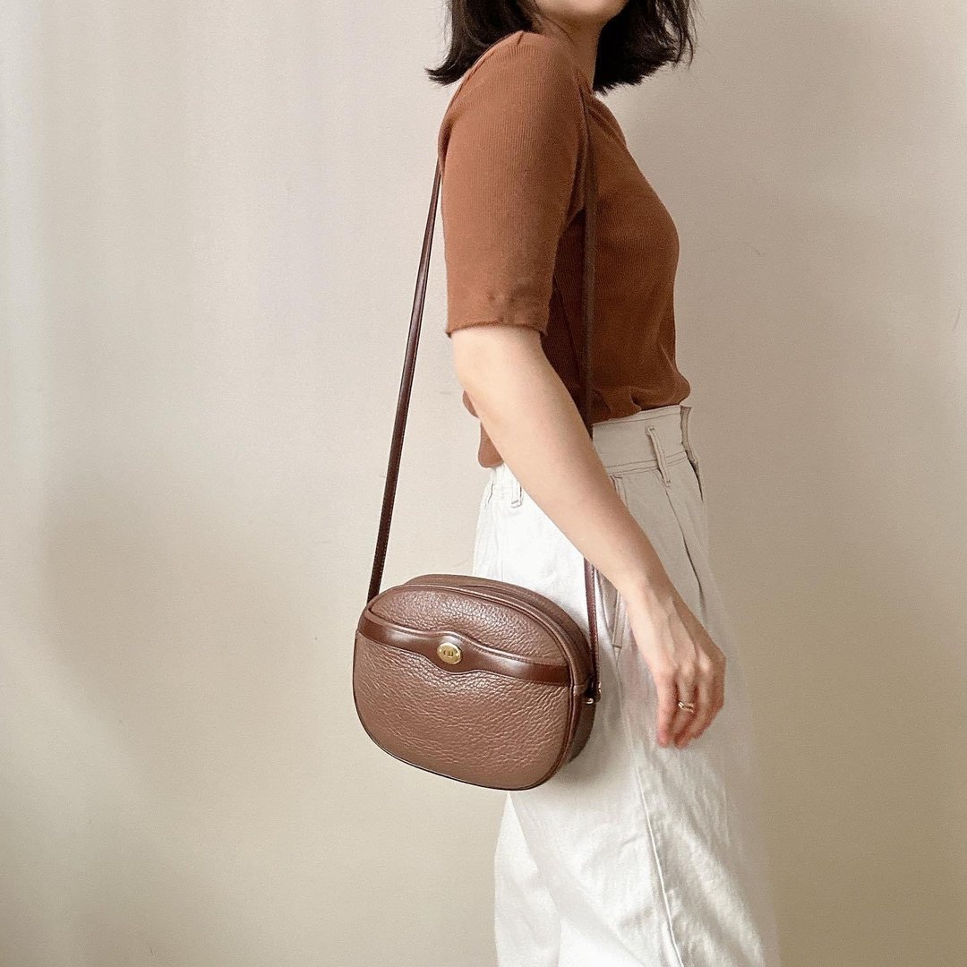 中古正品 Christian Dior 迪奥 真皮 斜背包 椭圆形 男女适用 - 侧背包/斜挎包 - 真皮 咖啡色