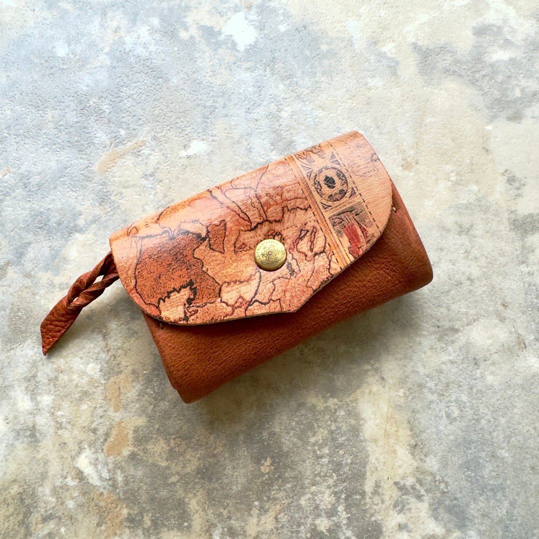 极简真皮短夹 Voyage Edition 养成系苯染皮革 顶级意大利皮革 海浪纹理 复古 compact 三折 职人手作 日本制造 - 皮夹/钱包 - 真皮 咖啡色