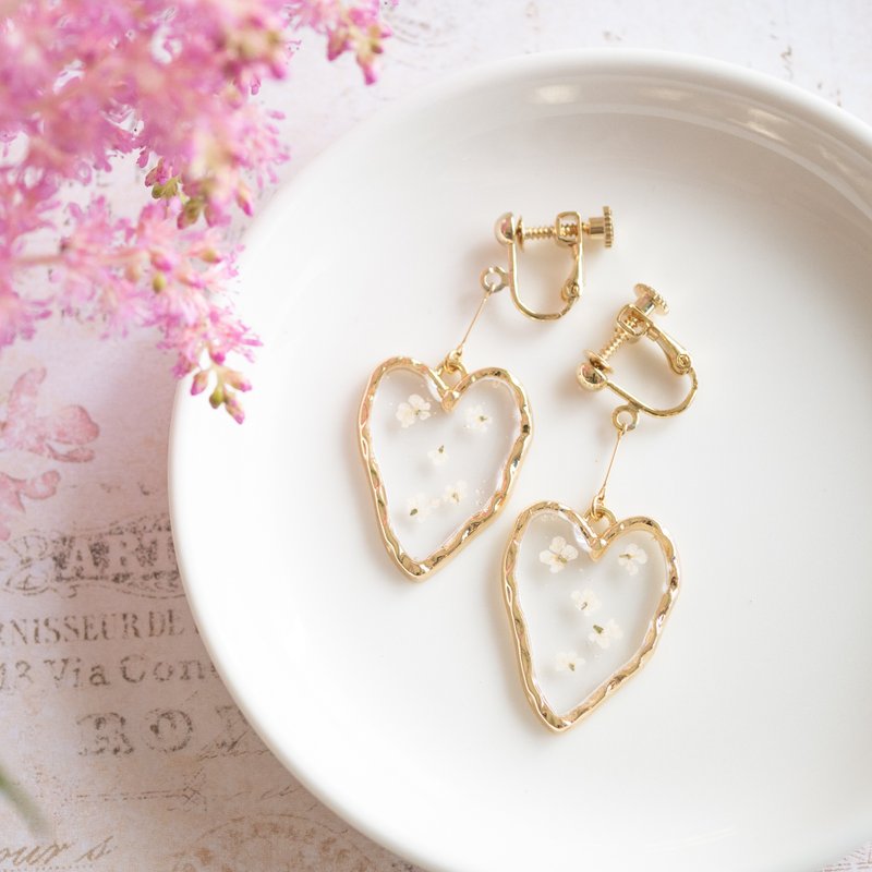 heart earrings - 耳环/耳夹 - 树脂 透明
