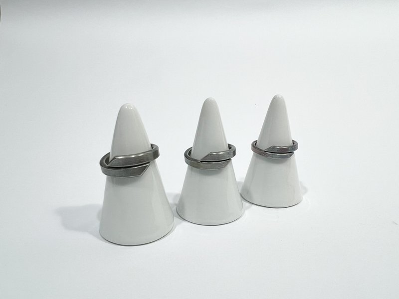 开口戒-染黑款【RSD1007】手工刻字.雷射刻字.银戒.男戒.女戒 - 戒指 - 纯银 银色