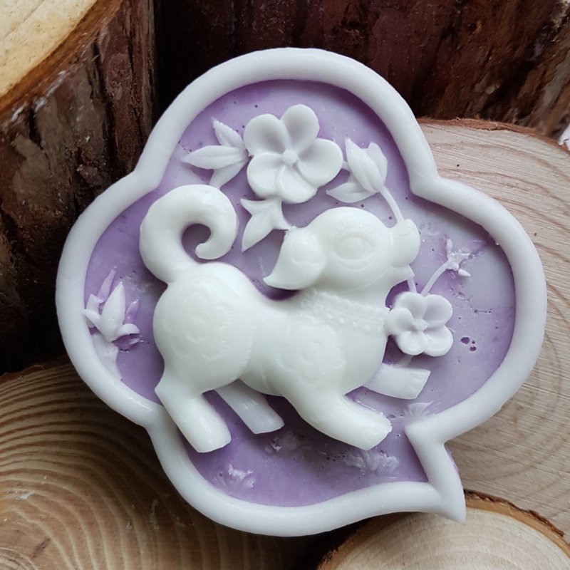 十二生肖 - 狗 香氛手工皂采用英国Jo Malone 英国梨与小苍兰香味 - 肥皂/手工皂 - 其他材质 紫色