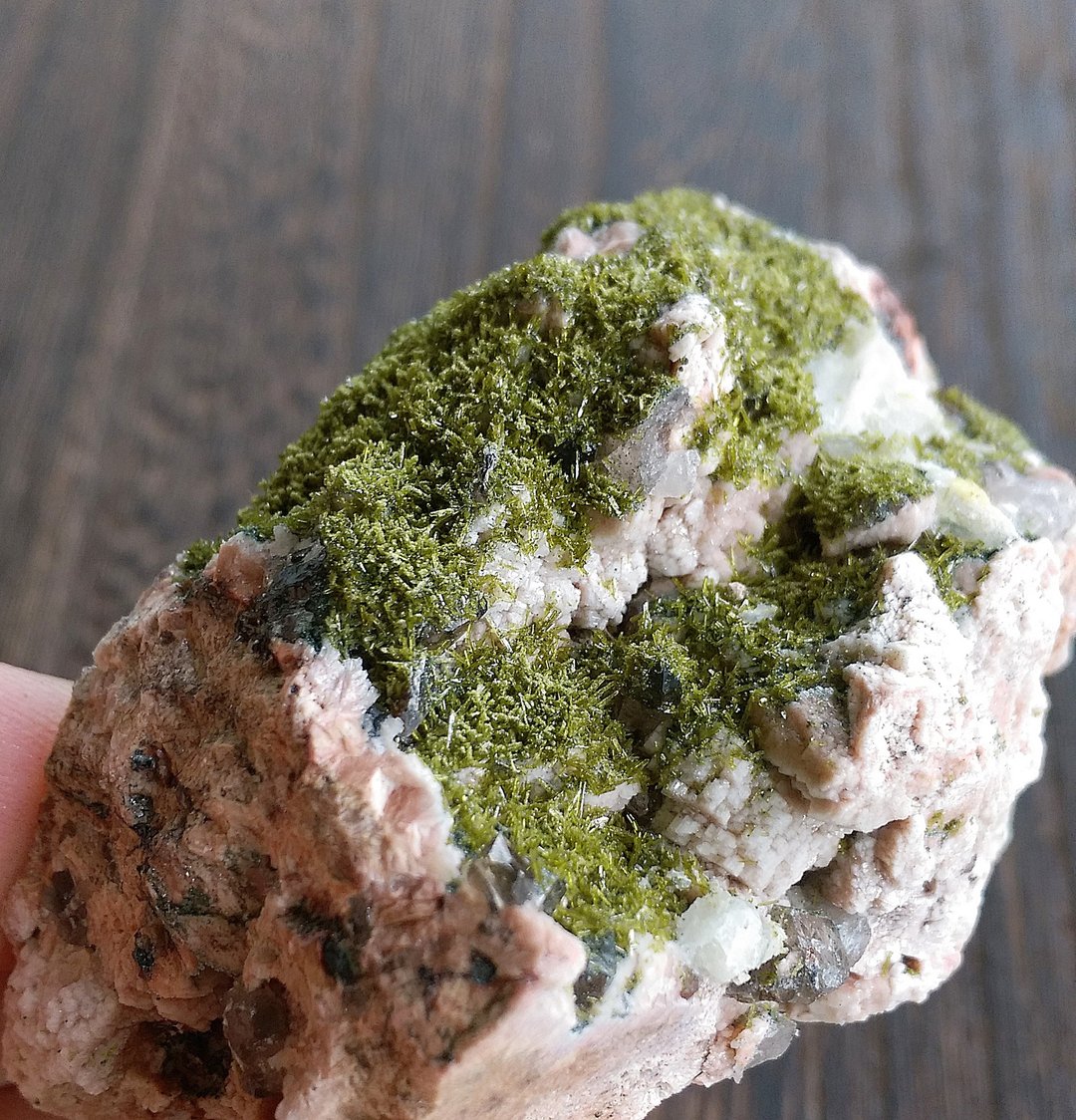 Epidote 山东产地 绿帘石 粉长石共生矿 天然矿石 原矿 - 摆饰 - 其他材质 